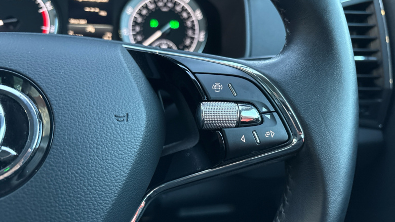 Skoda Karoq 1.5 TSI SE L 5dr DSG Petrol Estate